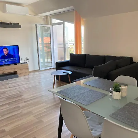 Hancho - - Marvel Lägenhet *